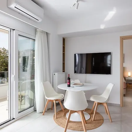 Lena's Apartman *
